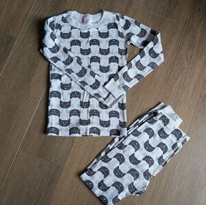 Hanna Andersson Gray Cat Print Pajama Set